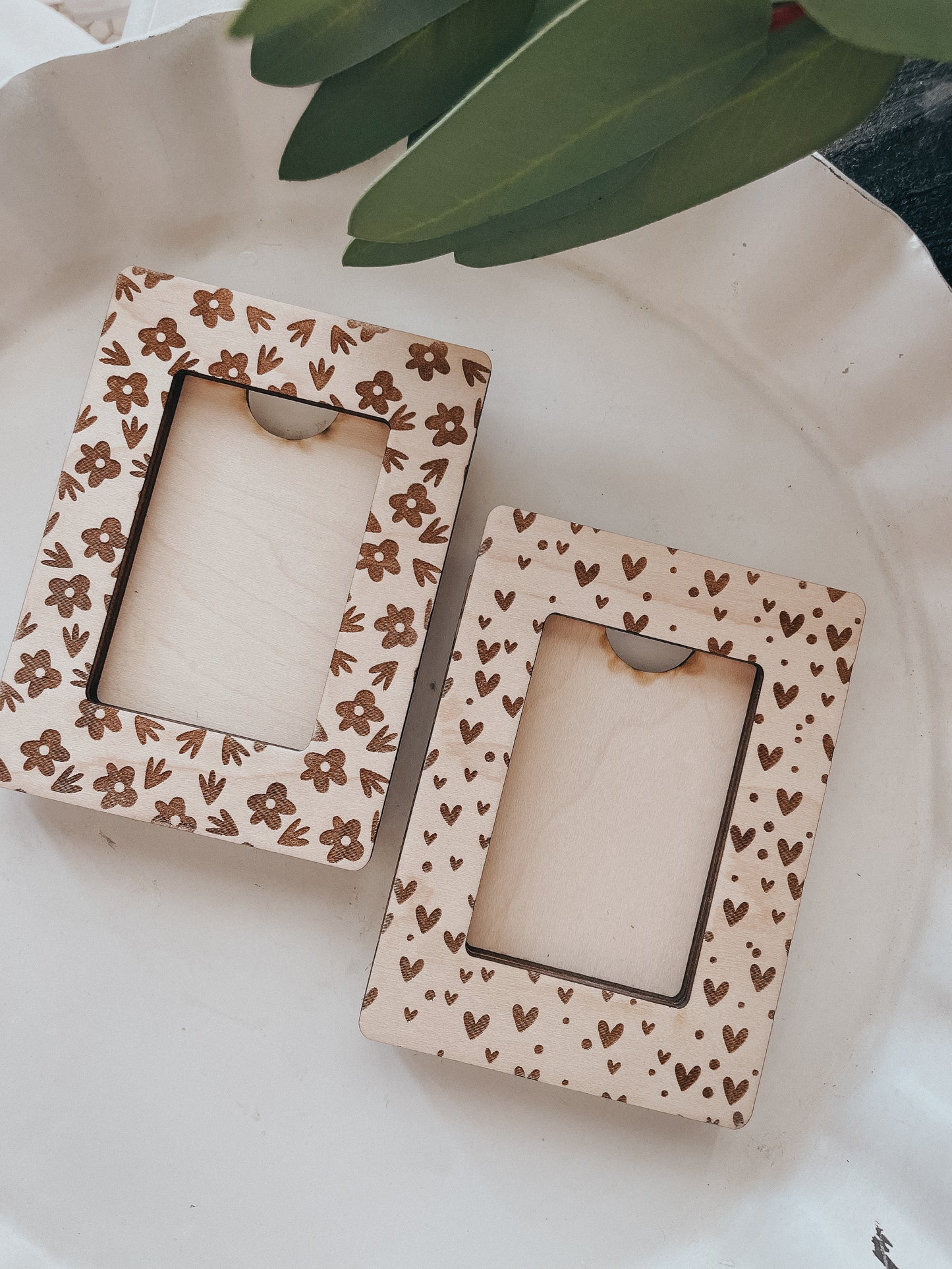 Small Frame | Magnet