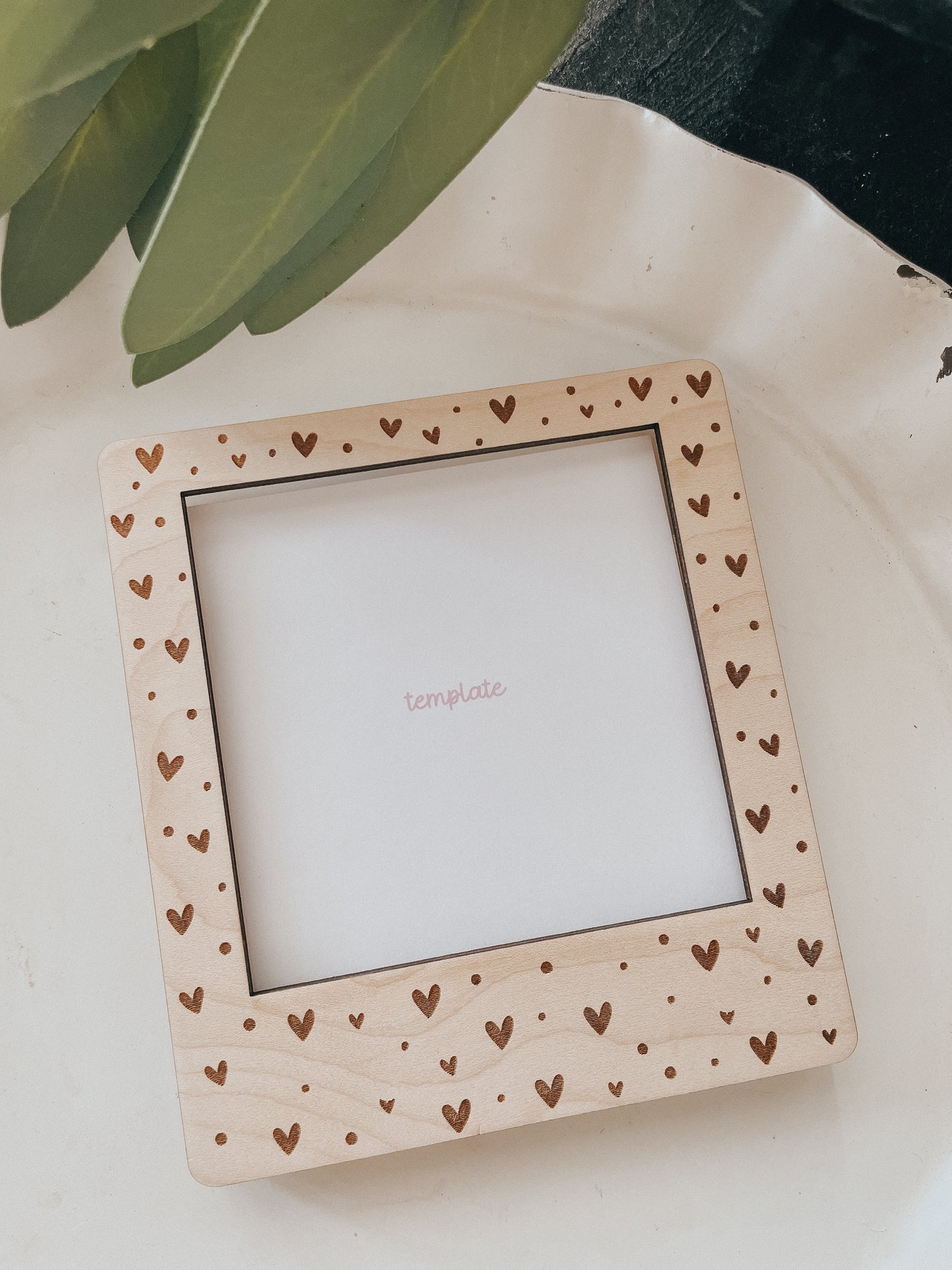 Large Frame | Magnet