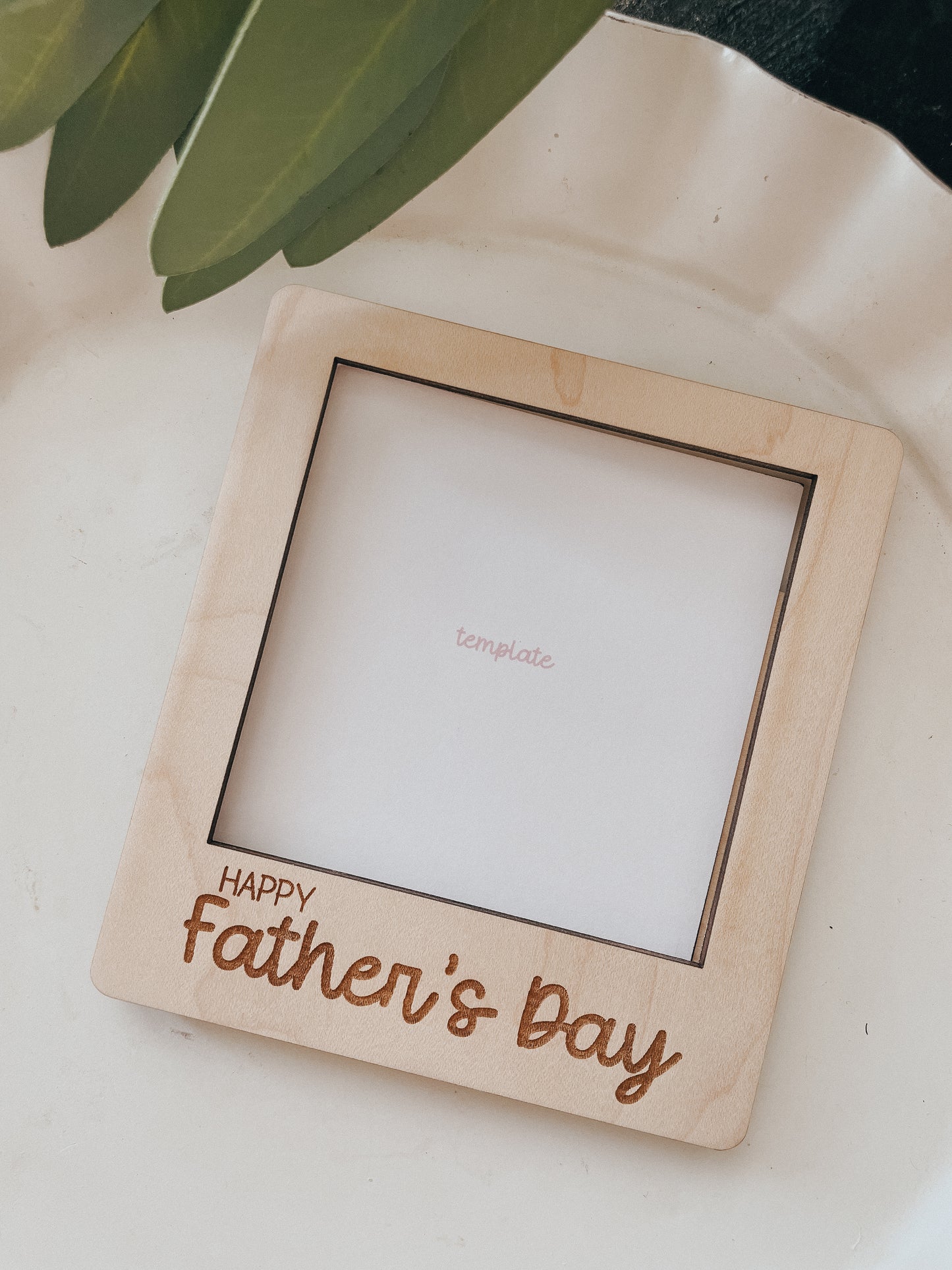 Large Frame | Magnet