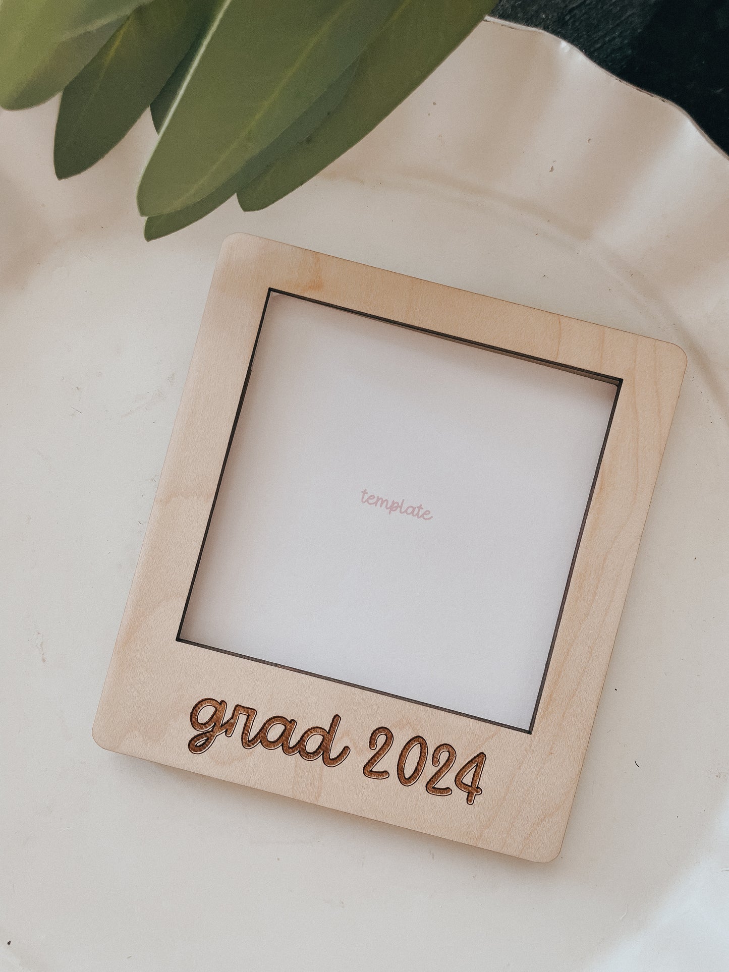 Large Frame | Magnet