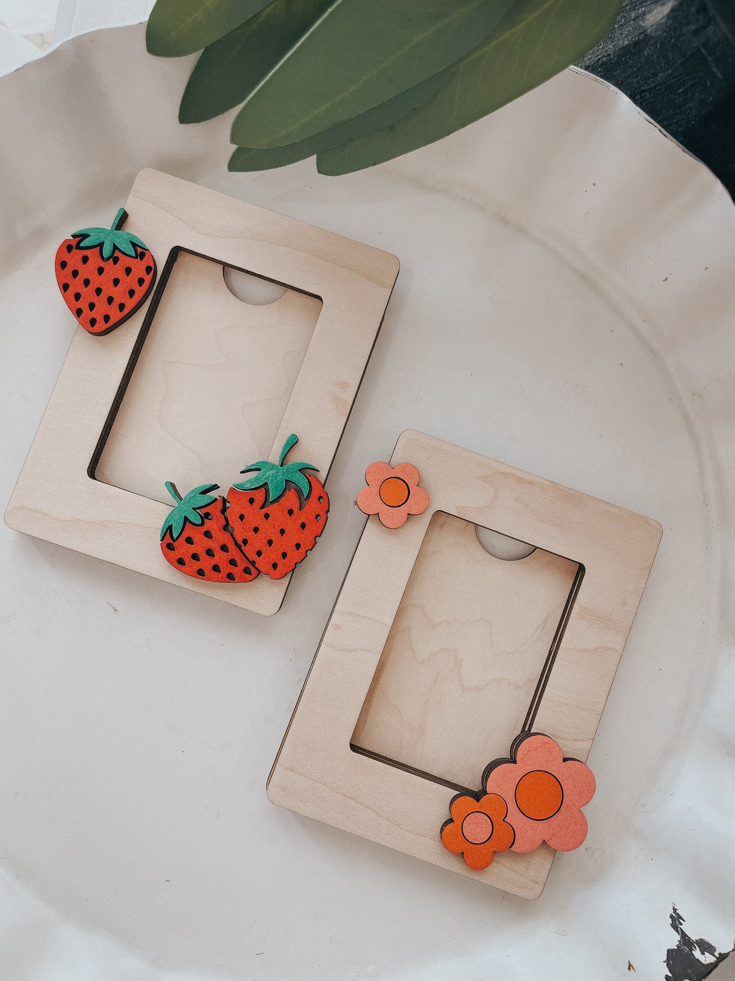 Small Frame | Magnet