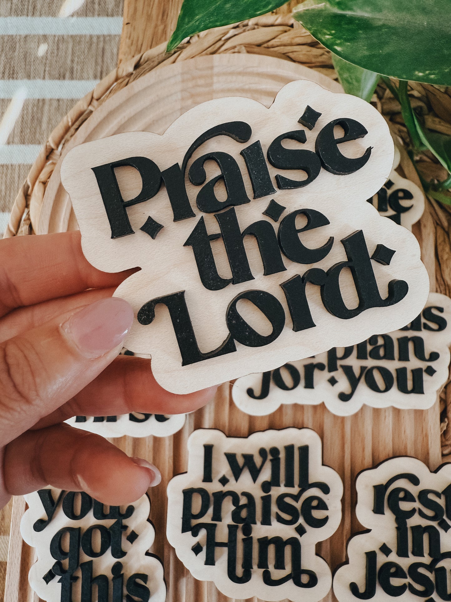 praise the Lord | Magnet