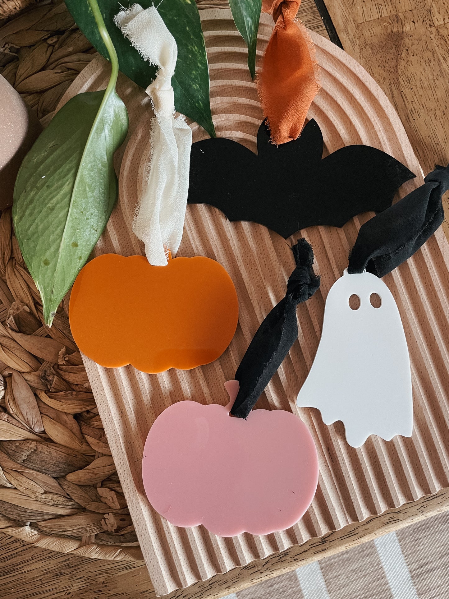 Boo | Acrylic Tag